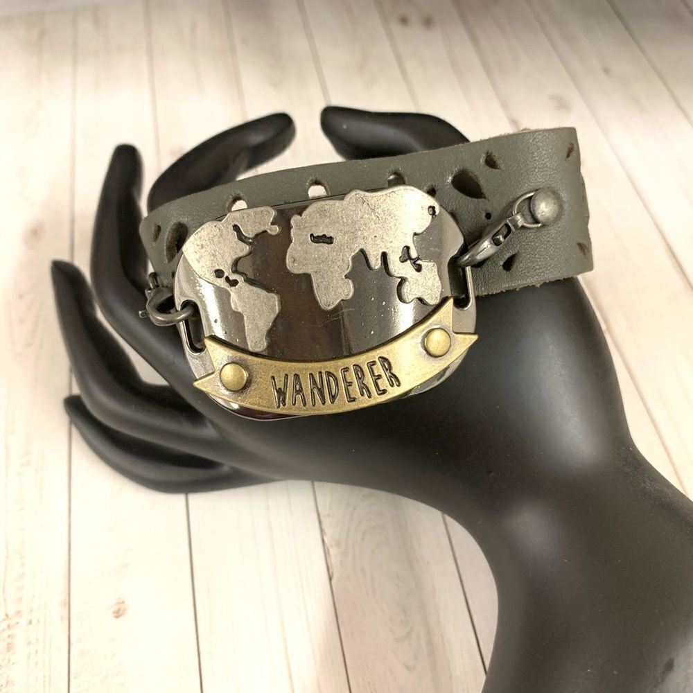 Wanderer Leather and Metal Bracelet‎